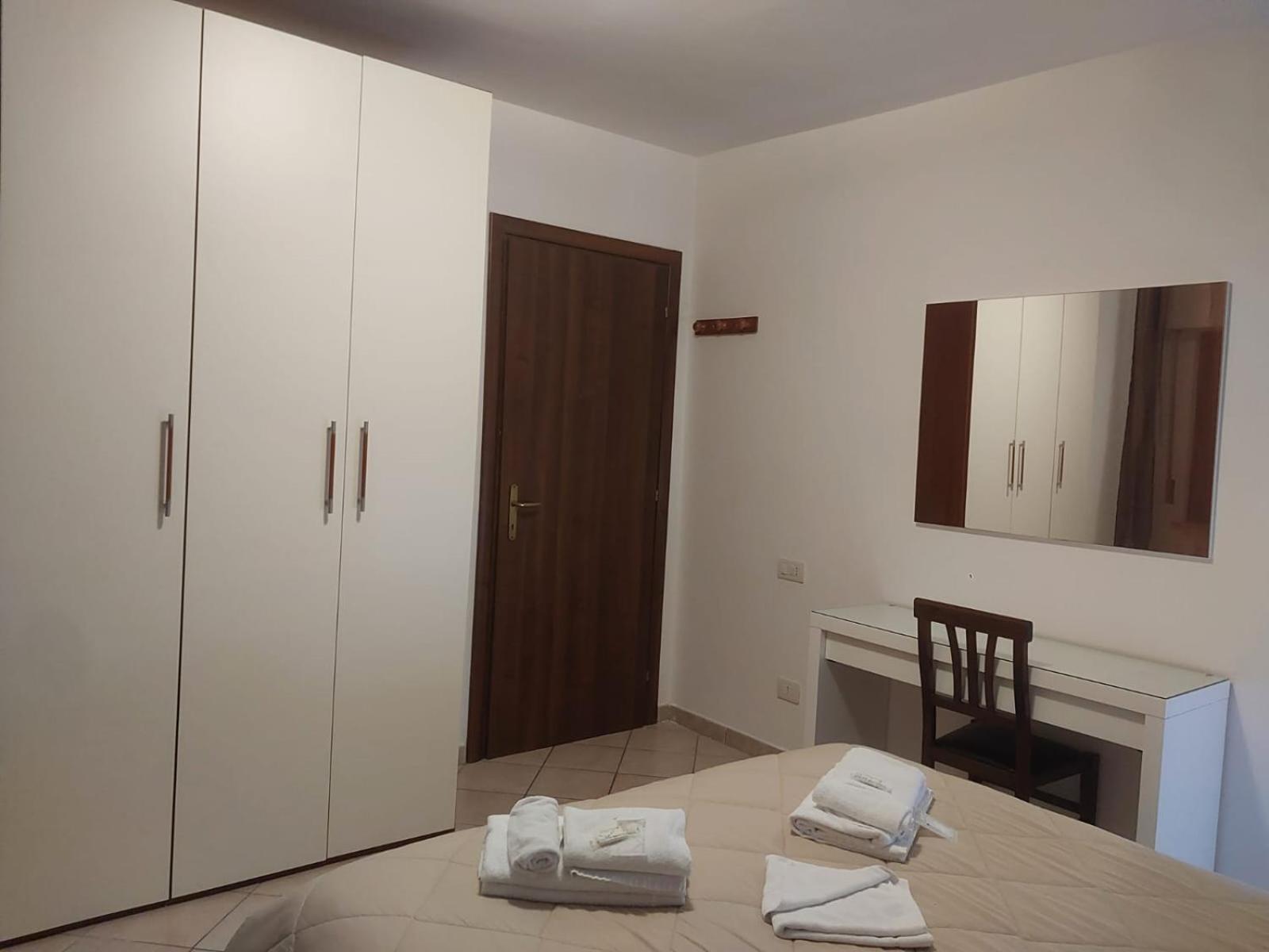 Dual Suites - 4 Posti Letto - Fiumicino Aeroporto E Fiera - Self Check-In Habitación foto